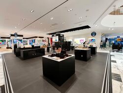 The Heeren (D9), Shop House #556710751